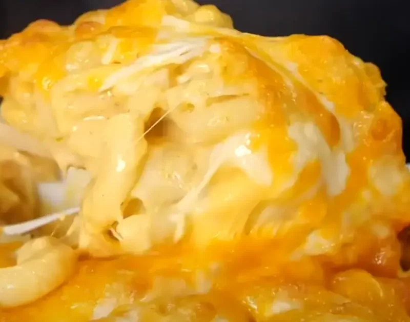 Creamy Old-Fashioned Mac and Cheese
